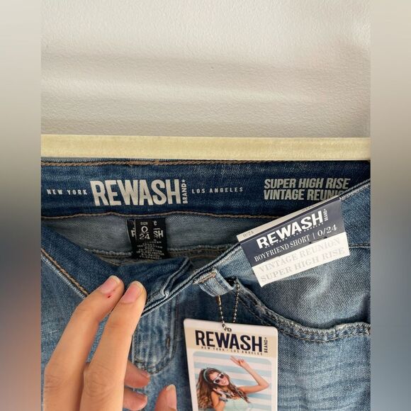 REWASH Vintage Reunion Super High Rise Jean Shorts. Size 0/24 New - Picture 4 of 7